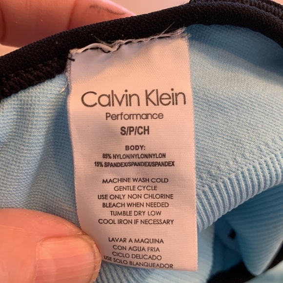 Calvin Klein Performance Bra, Size Small, very good condition, no sign of wear! - Picture 3 of 3